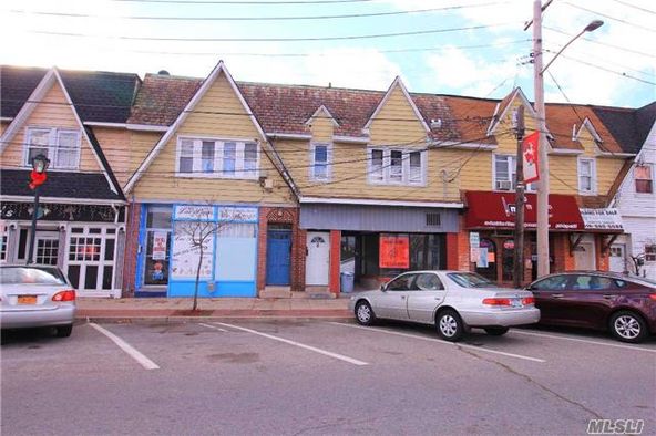 6 Davison Plz, East Rockaway, NY 11518